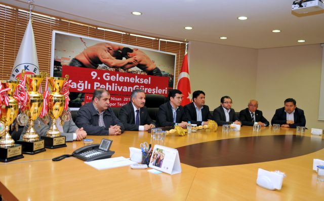 Kepez'de Hafta Sonu Güreş şöleni