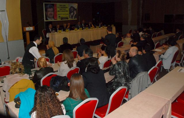 özal'ı Anma Ve Anlama Paneli Düzenlendi