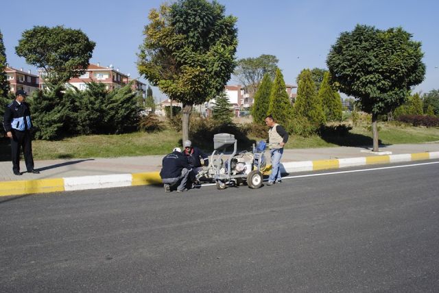 Yol Ve Uyarı çizgileri çizildi