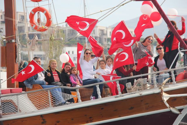 Yalıkavak, Cumhuriyeti Denizde Kutladı