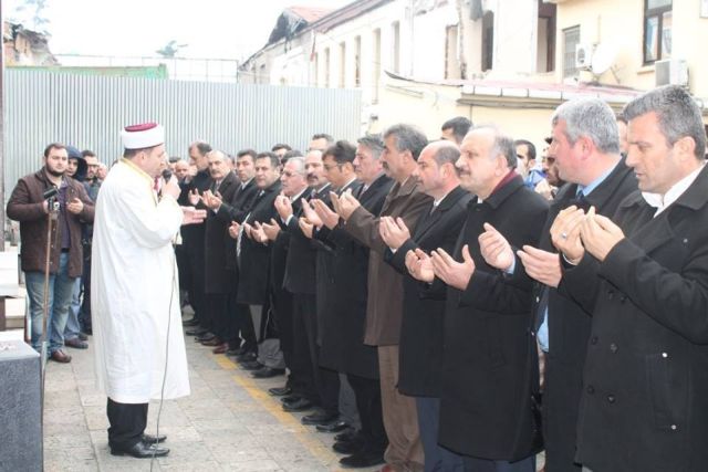 ülkücü şehit Cengiz Akyıldız İçin Gıyabi Cenaze Namazı Kılındı
