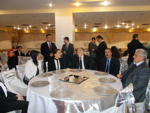 Mhp'li Meral Akşener Nikah şahidi Oldu