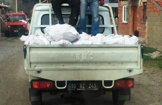 Burhaniye Belediyesinin Aracı Ne Taşıyor?