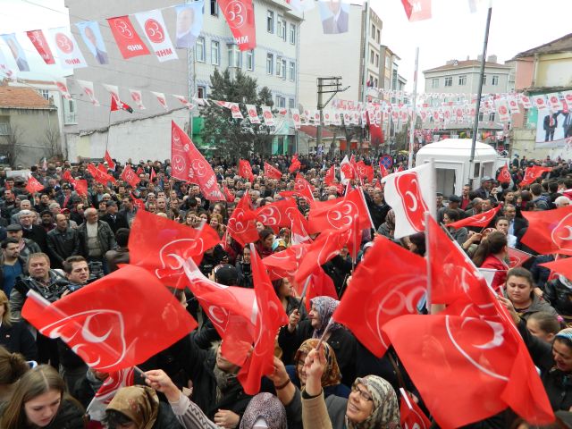 Devlet Bahçeli: Huzur,villa,para.. Hepsi Onlarda