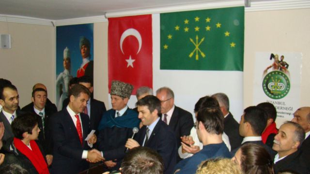Mustafa Sarıgül çerkesler İle Buluştu