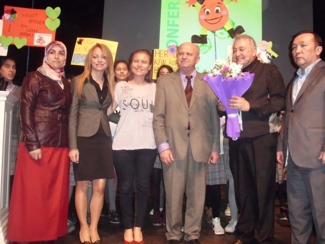 Prof.dr.orhan Kural Ve Esra Erol'dan 'çevre Bilinci' Konferansı