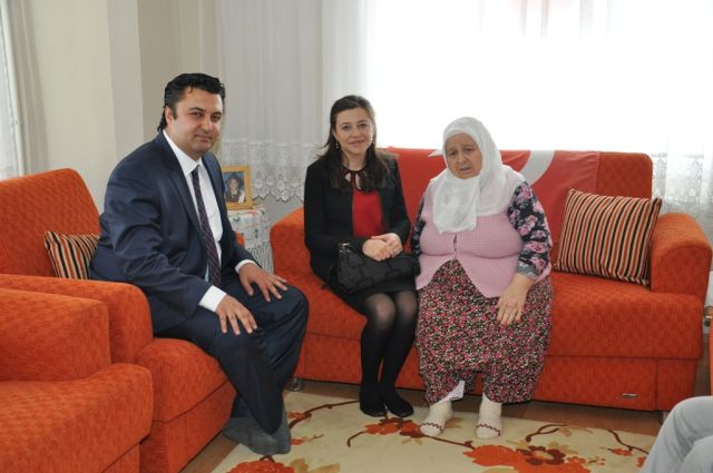 Malkara Belediye Başkanı Ulaş Yurdakul şehit Annelerini Unutmadı.