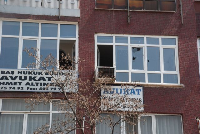 Avukatlık Bürosuna Silahlı Saldırı Oldu