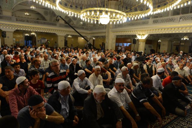 Vatandaşlar Maneviyata Sarıldı