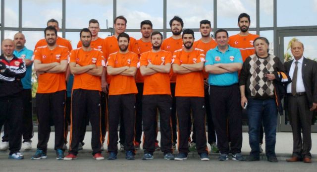 Adanasporda Bekleyiş Sürüyor