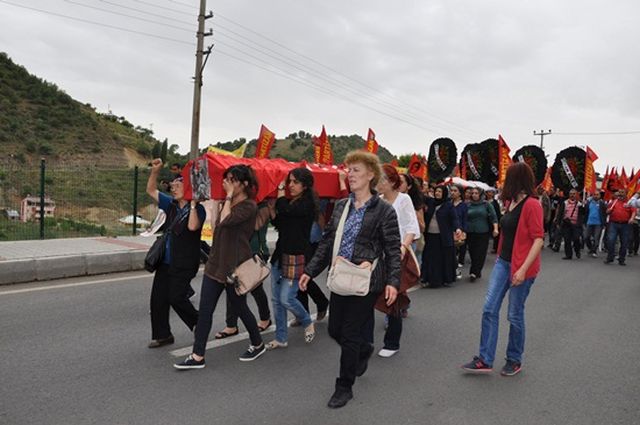 Tunceli'de Tikko üyesi 5 Kadının Cenazesi Defnedildi