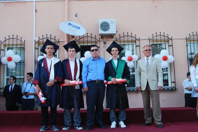 Hüsniye Hanım Anadolu Teknik Ve Endüstri Meslek Lisesi Mezuniyeti Gerçekleşti