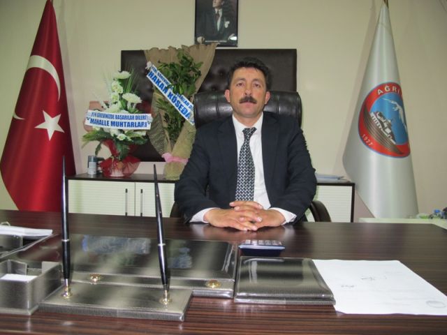Ağrı Belediye Başkanı Sırrı Sakık Başkan Yardımcılarını Seçti