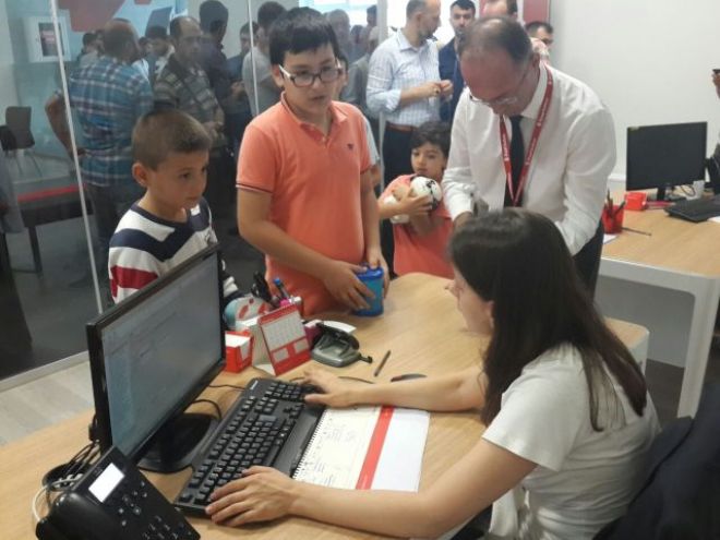 çocuklardan Erdoğana Kumbaralı Destek
