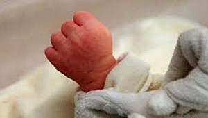 Anne Dehşeti! 3 yaşındaki oğlunu kabloyla boğdu!