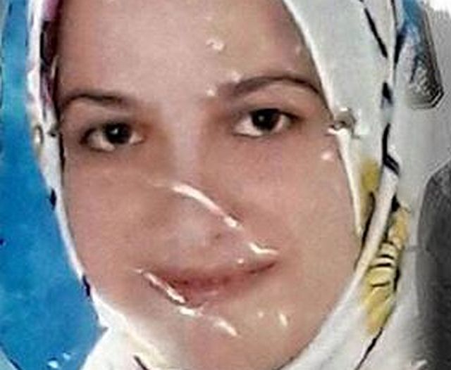 Cani Koca Çocuklarını Bakkala Gönderip Eşini Bıçaklayarak Öldürdü!