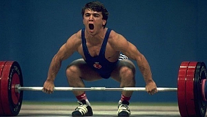 Naim Süleymanoğlu'nu Kaybettik!