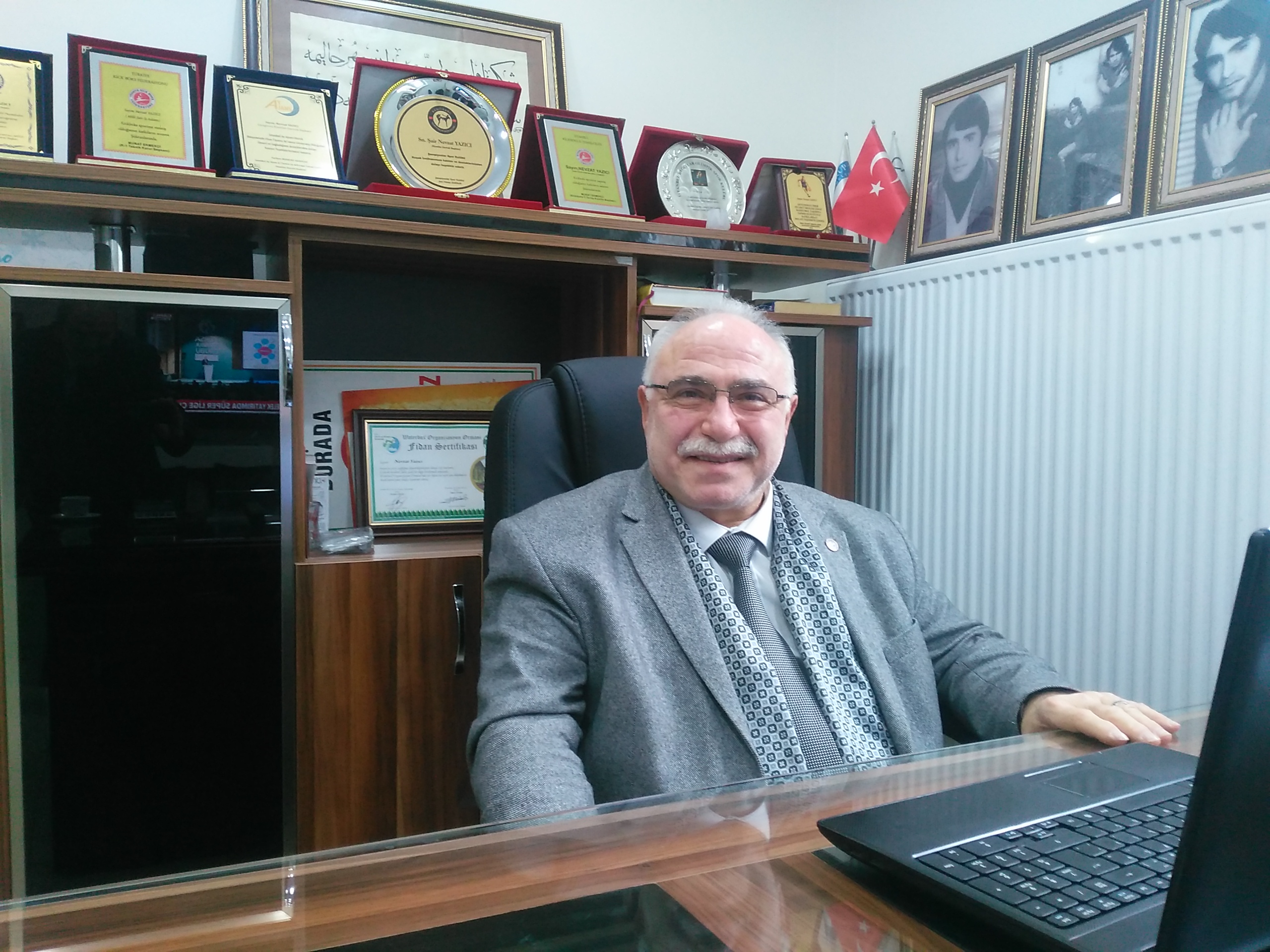 Şair Nevzat Yazıcı'nın şiirleri Ezgiler de gönüllere dokunuyor