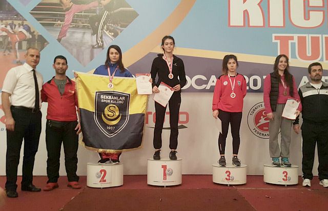 Cemal Daştan'ın Altın Sporcuları Madalyaya Doymuyor!