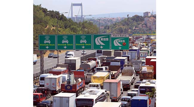 KÖPRÜ VE OTOYOL GELİRLERİ 1,5 MİLYARA YAKLAŞTI