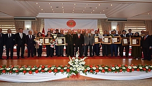 Şehit Yakınlarına Ve Gazilerimize Devlet Övünç Madalyası Ve Beratı Tevcih Edildi