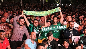 Akhisar da Yer Yerinden Oynadı