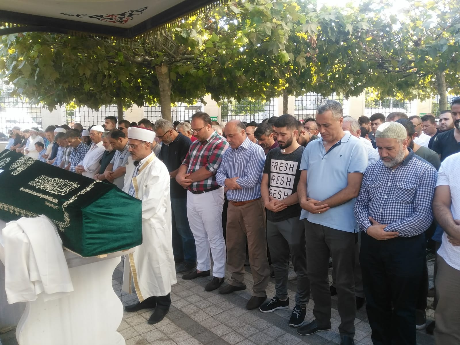Vahit Özcan sevenlerinin gözyaşları ile Ebediyete uğurlandı
