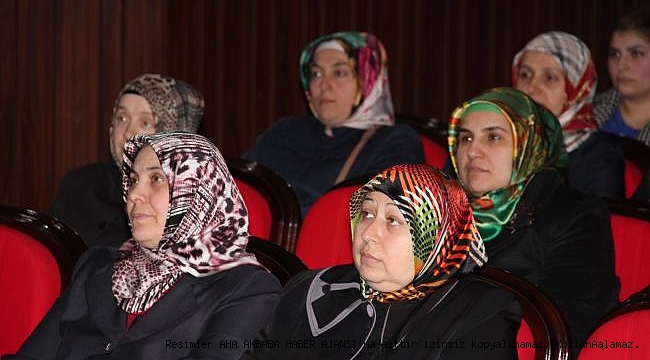 BİLGİ EVLERİNDE ANNE BABALAR İÇİN EĞİTİM DÖNEMİ BAŞLIYOR