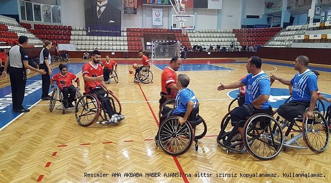 ENGELLİ BASKETÇİLER İZMİR'DE KAMPA GİRDİ
