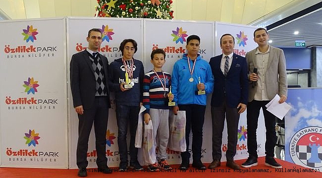 1.024 yarışmacının katıldığı Satranç Şampiyonları Belli Oldu