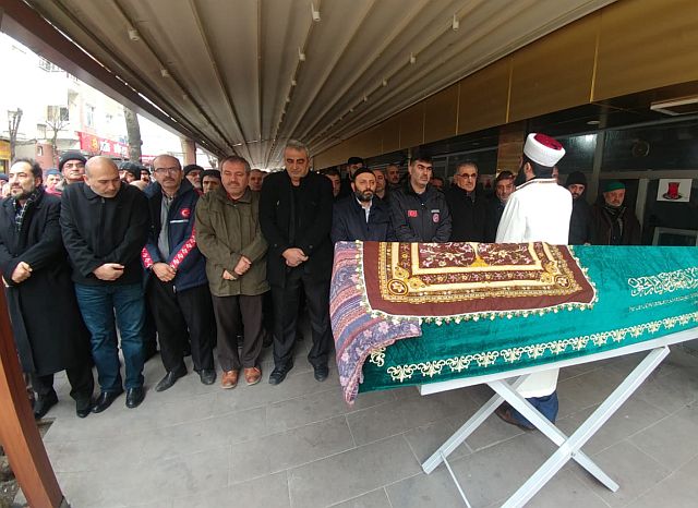 Nadire Temizsoy sevenlerini gözü yaşlı geride bırakarak hakka yürüdü