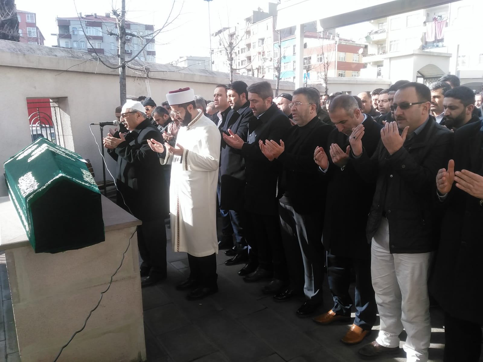 Ali Ödemiş dualarla ebediyete uğurlandı