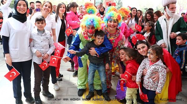 Üniversite Öğrencilerinden Çocuklara 23 Nisan Bayramı