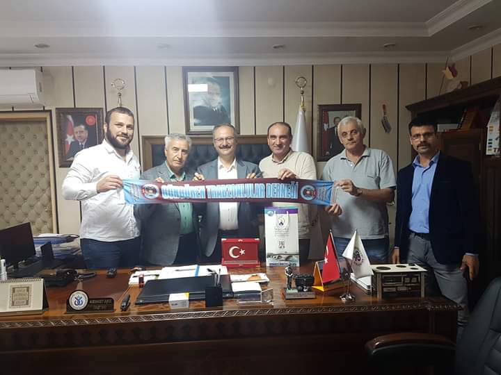 Güngören Trabzonlular Derneği sıla-i rahim e çıkartma yaptı