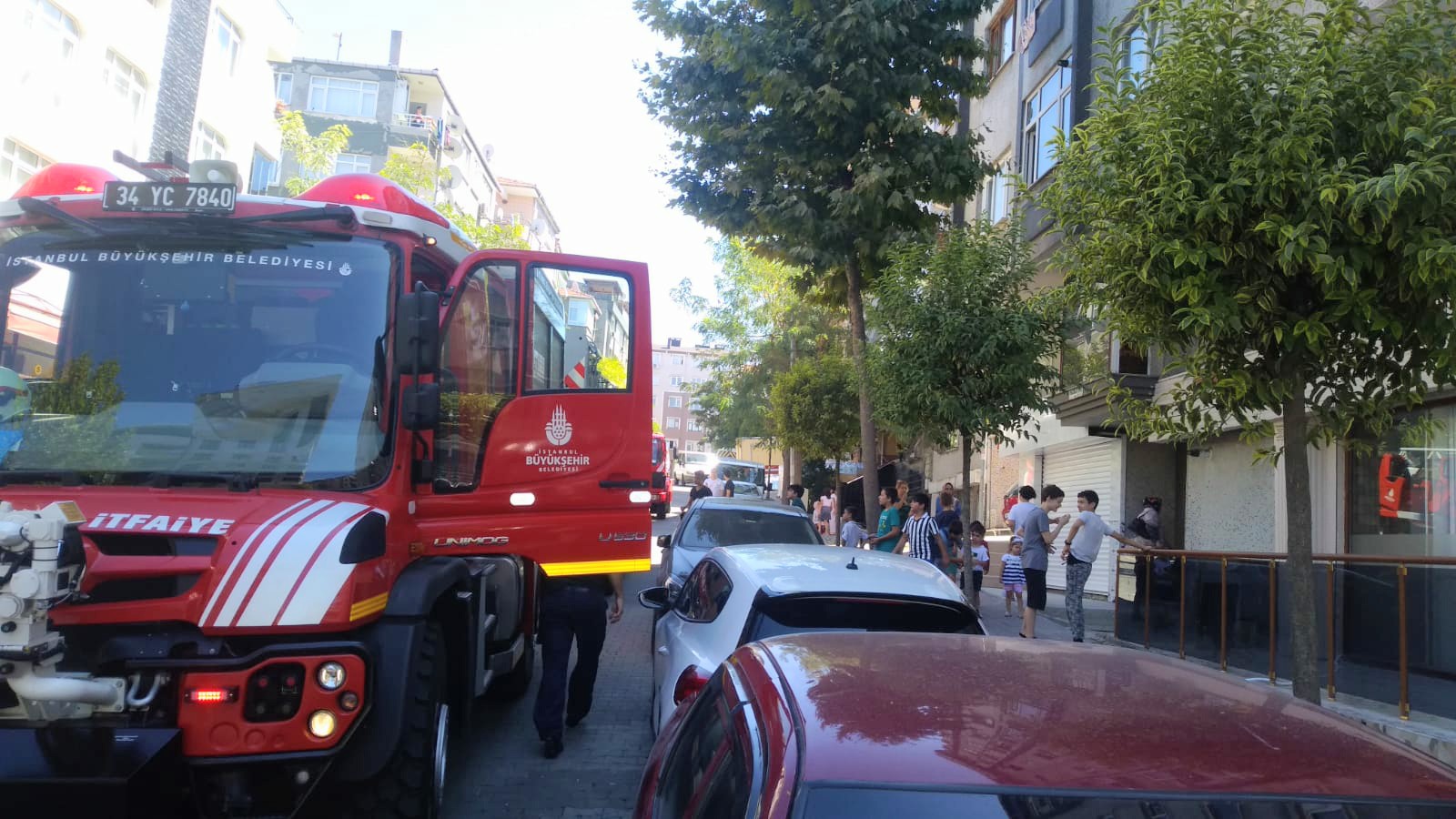 Mangalda patlıcan közleme başına bela oldu