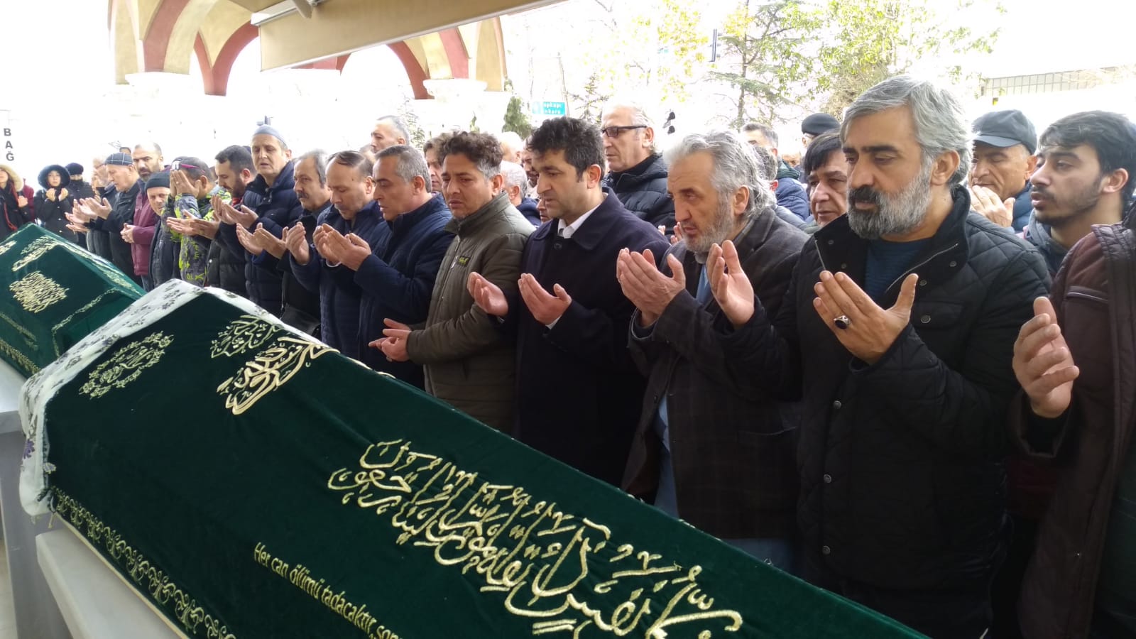 Yarımay ailesi, anne ve kardeş acısını bir gecede yaşadı GÜNCEL YAŞAM
