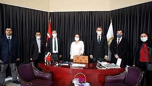 İzmir Gazeteciler Cemiyeti Başkanı Misket Dikmen'' İlçelerde Yerel Medya Desteklenmeli ''