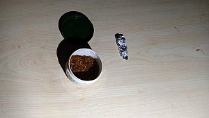 Krem kutusuna sakladığı uyuşturucu ile yakalandı