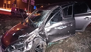 Bingöl Havalimanı kavşağında kaza, 3 yaralı