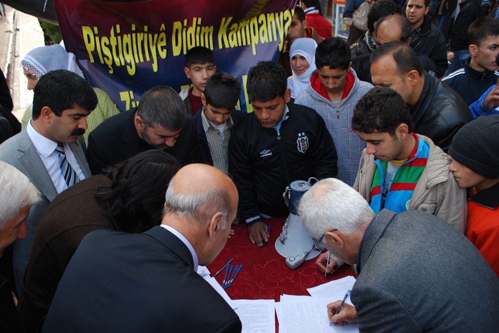 Anadilde Eğitim İçin İmza Kampanyası!