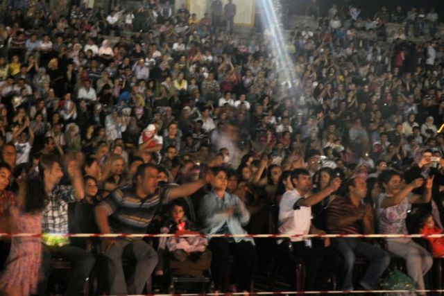 Uğur ışılak Turgutlu'da Konser Verdi