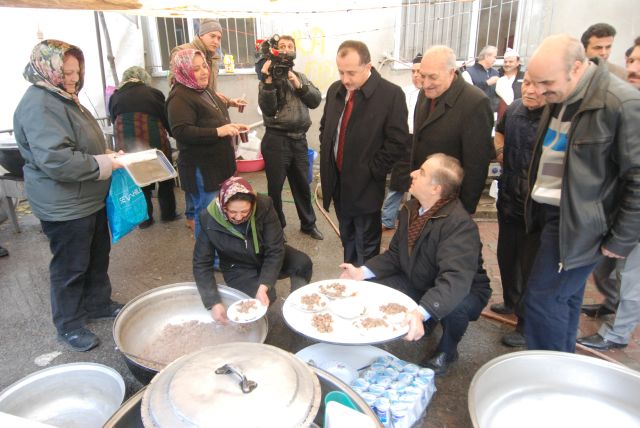 Mahmutbey'de 88 Yıldır Pişen Pilav