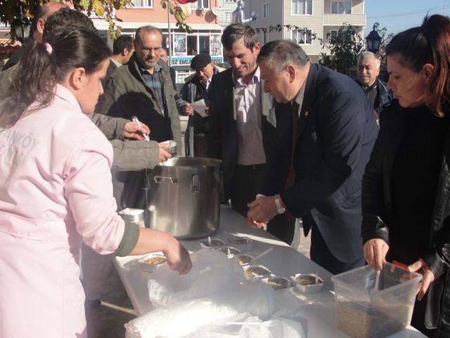 Başkanın Elinden Aşure