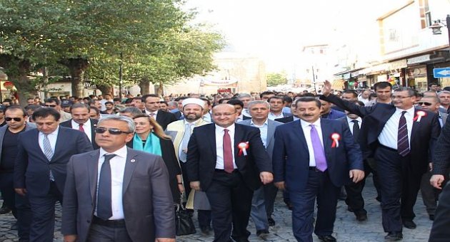 8. Halil İbrahim Buluşmaları Vatandaşların Yoğun İlgisiyle Başladı.