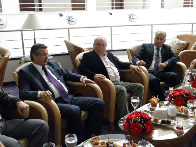 Tayyar Gül Tebrikleri Kabul Ediyor