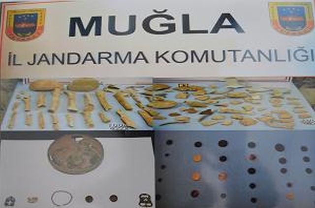 Muğla'da Tarihi Eser Kaçakçıları Yakalandı