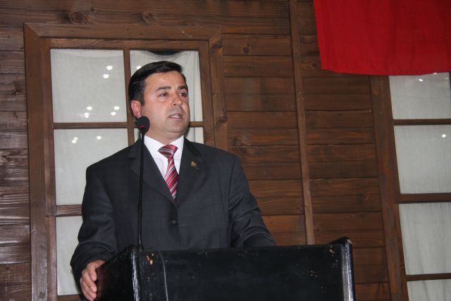 özçelik'ten Arslan'a Cevap 'siz Neye Yararsınız'