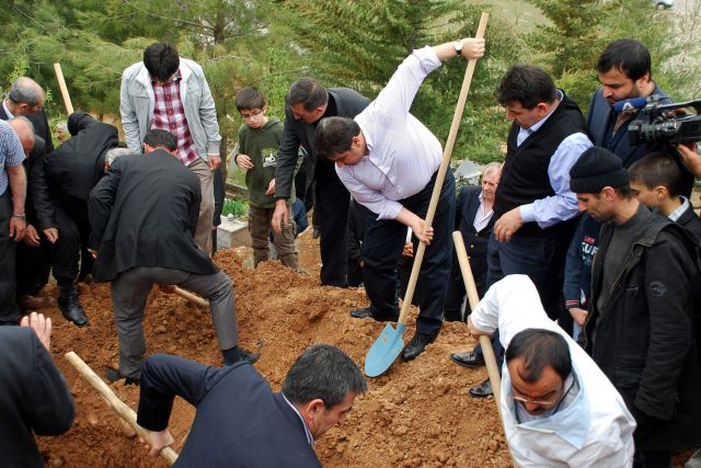 Abdurrahman Göksu Omuzlarda Dualarla Son Yolculuğuna Uğurlandı