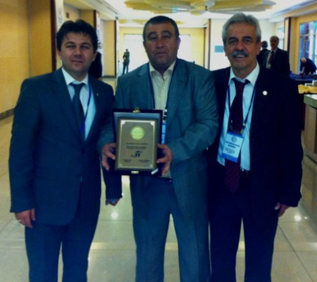 Cahit çokşirine ödül