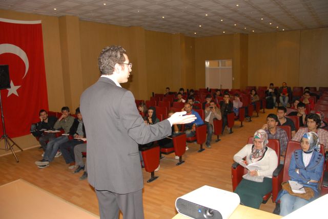 Hakkari üniversitesi öğrencilerine Hızlandırılmış Kürtçe Kurs